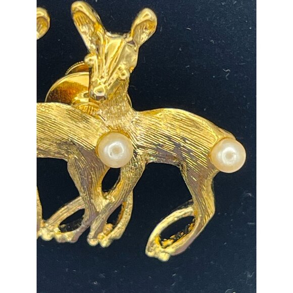 Reindeer Gold Tone Christmas Pin Faux Pearls Tails - Picture 9 of 10